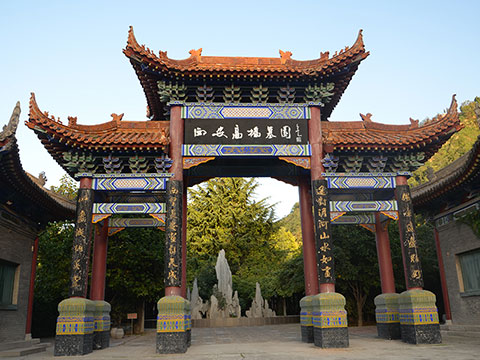 西安高橋墓園服務(wù)電話，西安高橋墓園價格