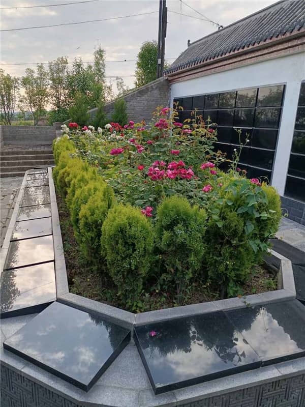 西安閻良漢皇樹葬墓園是如何將中國傳統文化與現代殯葬園林特點相結合的？