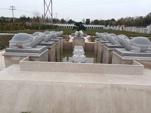 西安閻良漢皇樹葬墓園的地理位置有何獨特之處？