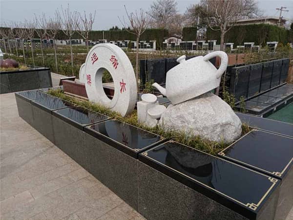 西安閻良漢皇樹葬墓園提供了哪些葬式選擇，各自有什么特點？