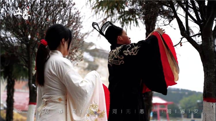 霸陵墓園提供的墓地類型有哪些，是否包含生態葬等環保選項？