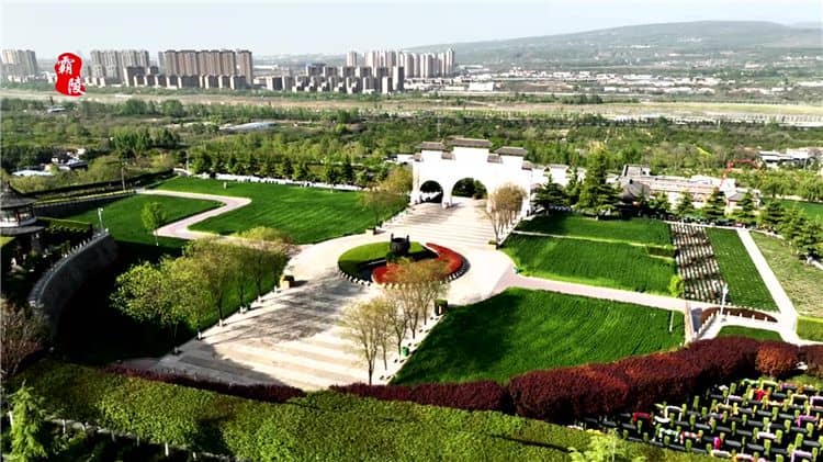 西安霸陵墓園新區是否提供寵物墓地服務？