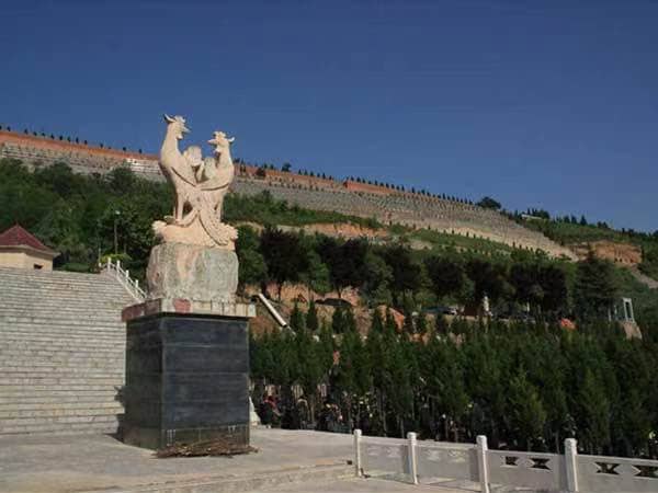 西安高橋墓園管理費？高橋骨灰墓園？